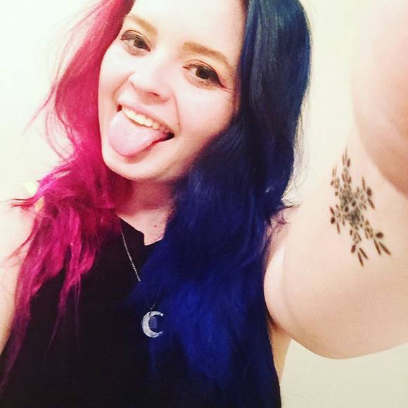 Meet your Posher, Sabrina - Picture 1 of 1